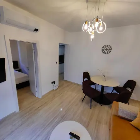 Zvoncica Deluxe 아파트 *